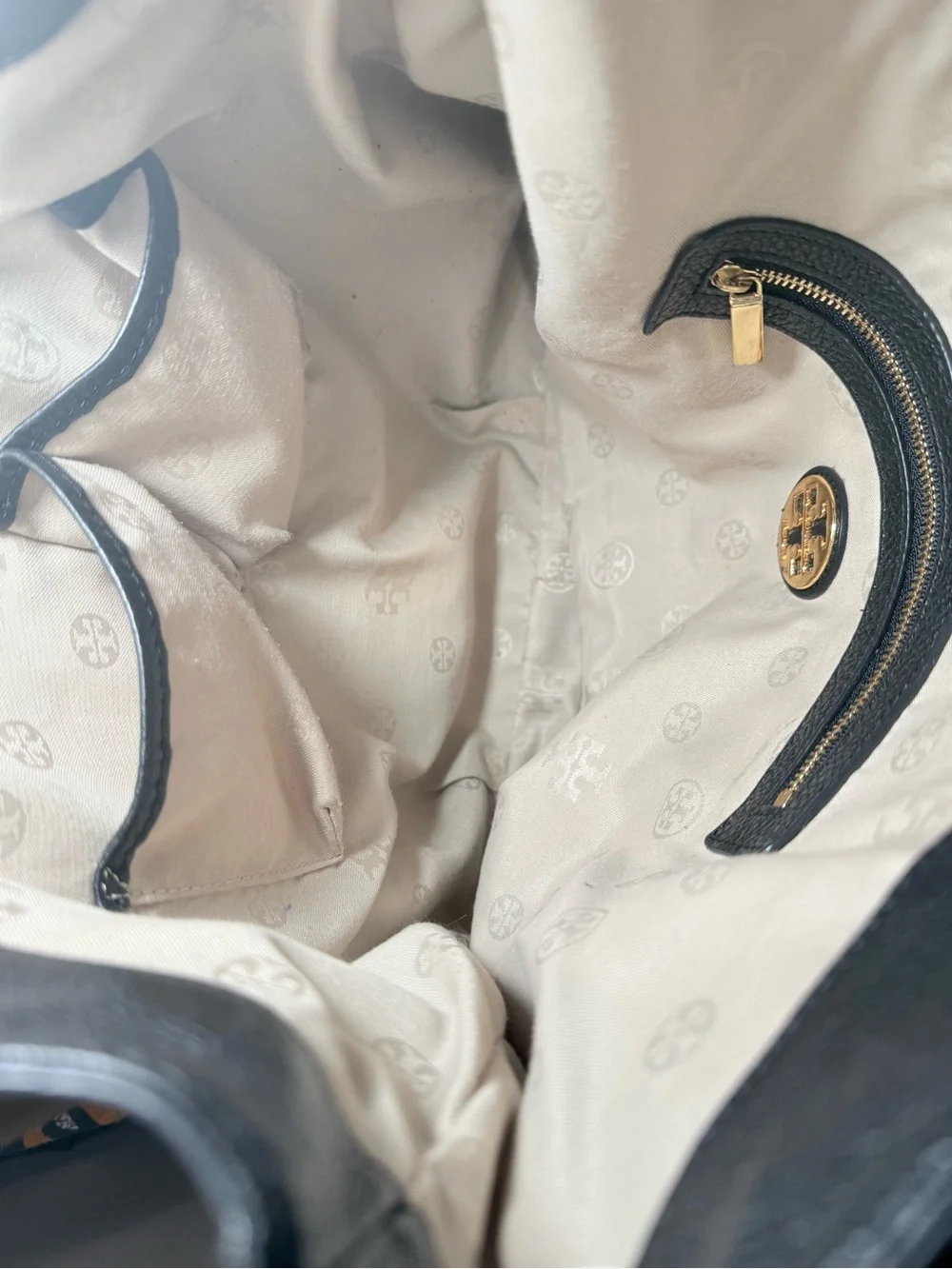 Tory Burch sleek pebbled
